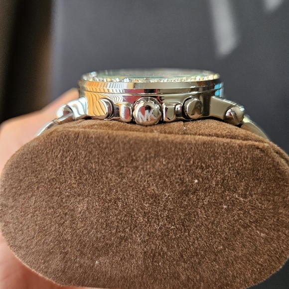 Michael Kors Women's Watch - Picture 3 of 6